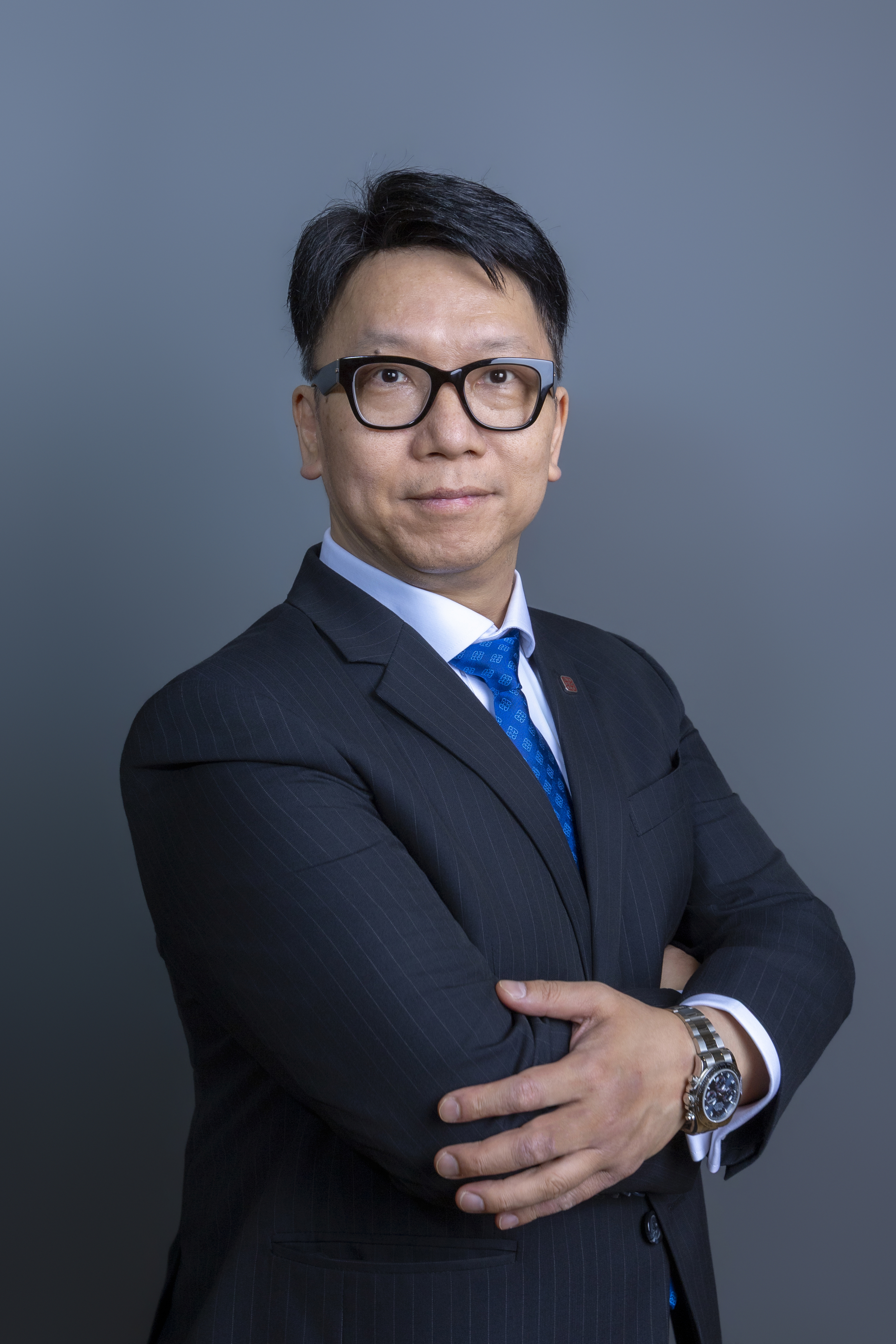 Dr Darron SUN